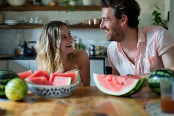 Estudio UOH revela: Vegetarianos son percibidos como más fieles y parejas a largo plazo atractivas para mujeres