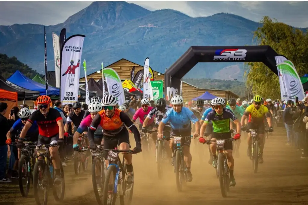 Más de 350 ciclistas vibraron en el exitoso Desafío La Jungla MTB 2025 de Curicó