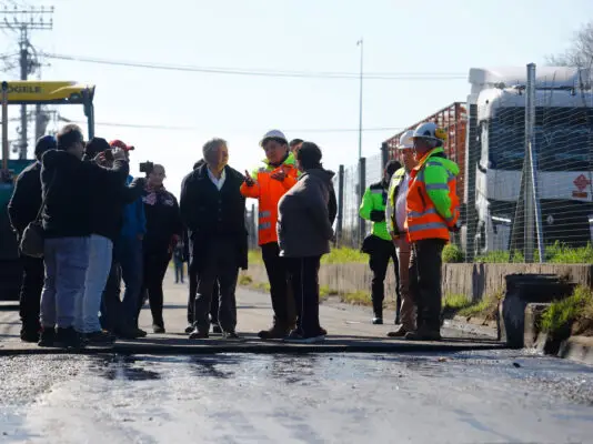 Concluye pavimentación de caletera en sector Los Carros de Curicó
