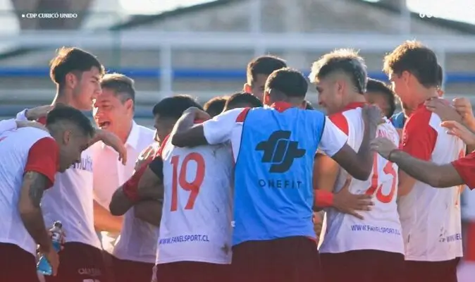Curicó Unido clasifica a la próxima fase de la Copa Chile 2025