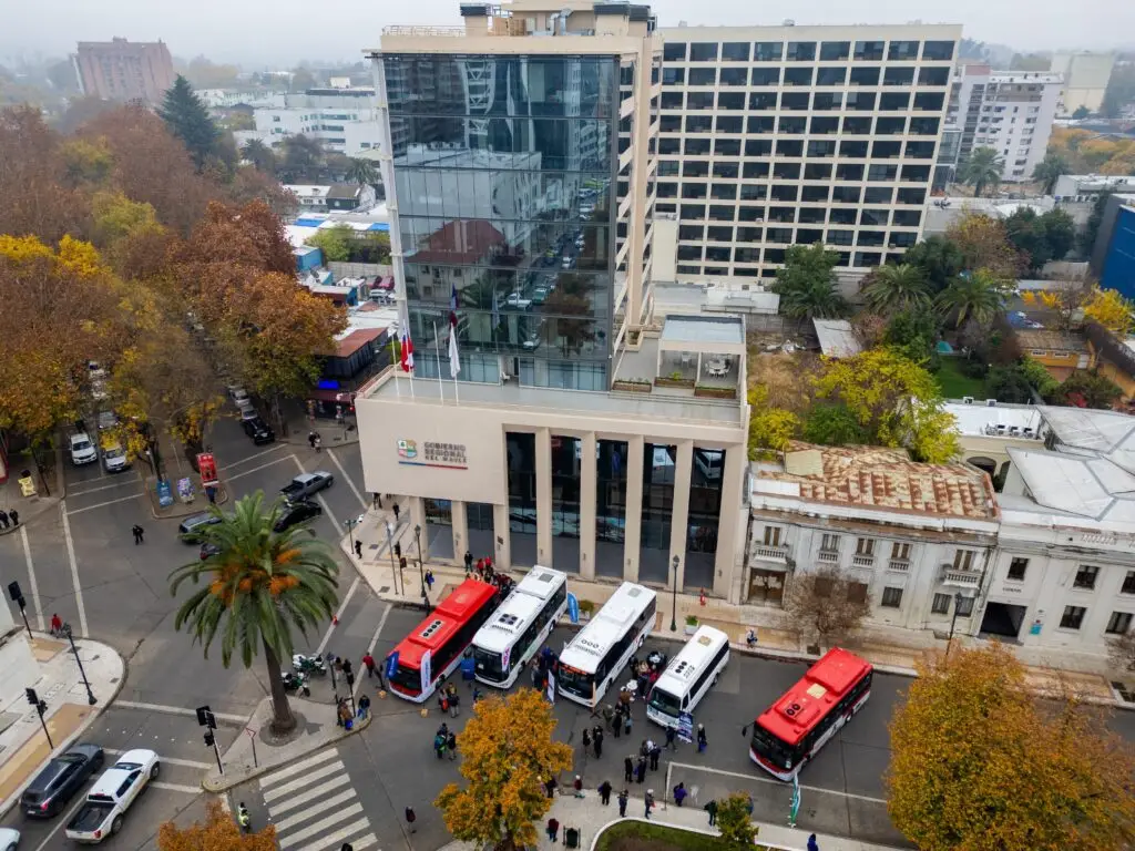 El Maule avanza hacia la electromovilidad con presentación de los primeros buses eléctricos para Talca, Curicó y Linares