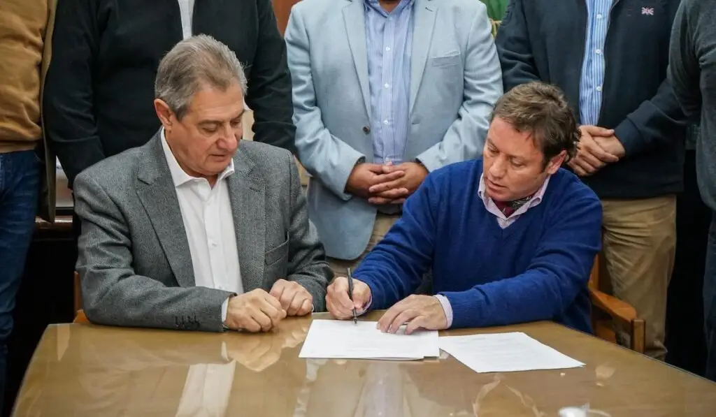Gobernador del Maule impulsa Fiesta Binacional del Vino en Talca para fortalecer lazos con Argentina