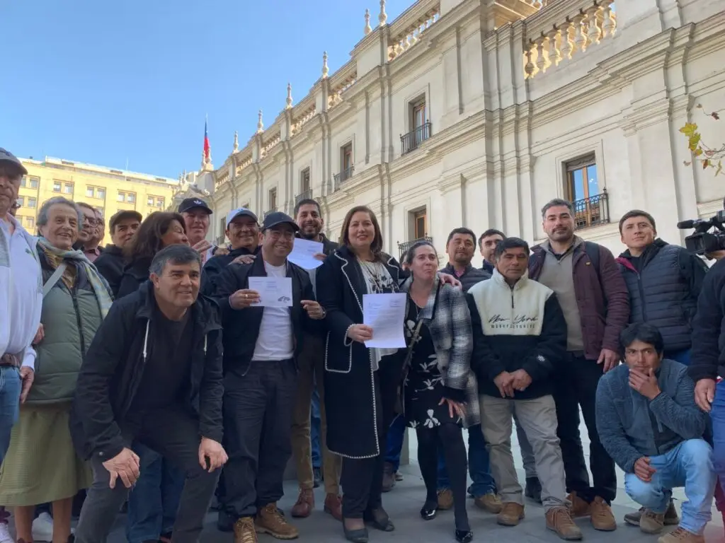 Senadora Vodanovic acompaña a pescadores artesanales para revertir fraccionamiento de la merluza común