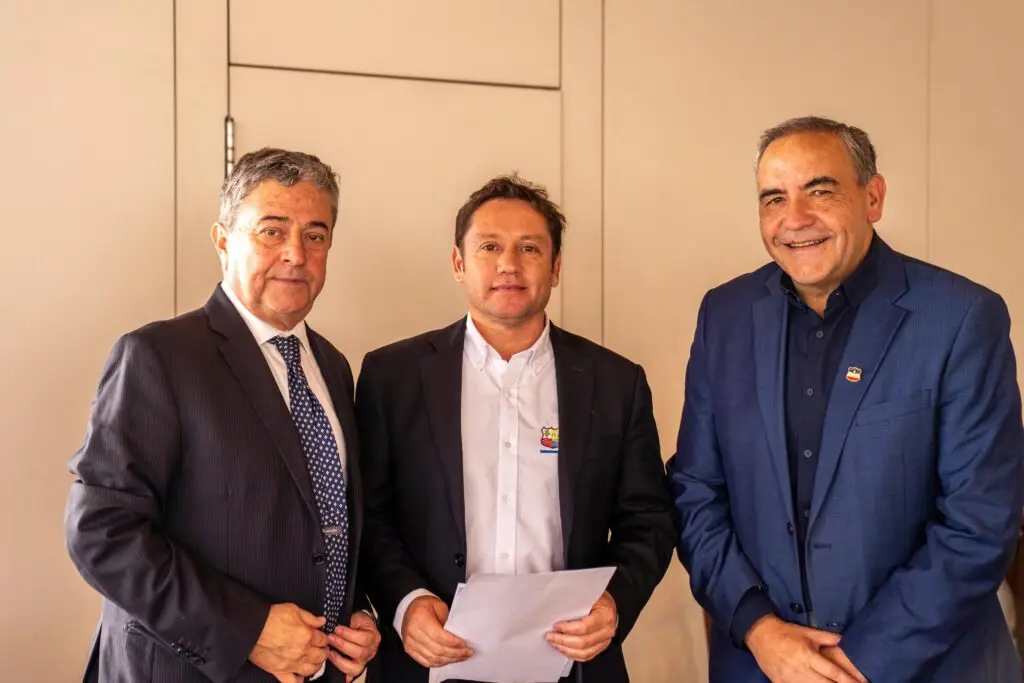 Gobernador del Maule y Senador Coloma defienden cuota del 50% para pesca artesanal en el parlamento