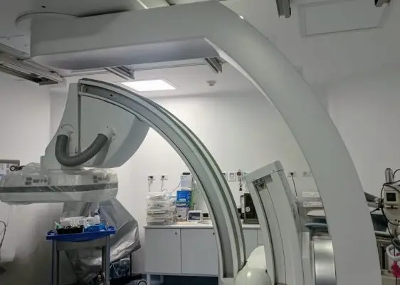 Diputado Alexis Sepúlveda destacó llegada de nuevo angiógrafo de cardiología al Hospital de Curicó