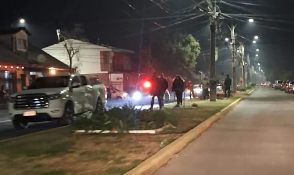 Motociclista uruguayo en riesgo vital tras colisión en Villa Galilea de Curicó