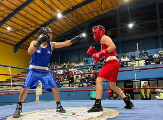 Curicó vibró con el Campeonato de los Barrios en el Gimnasio Abraham Milad