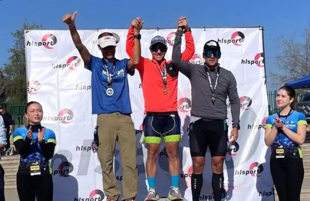 Triatletas curicanos brillan en Duatlón HP Race Series 2025