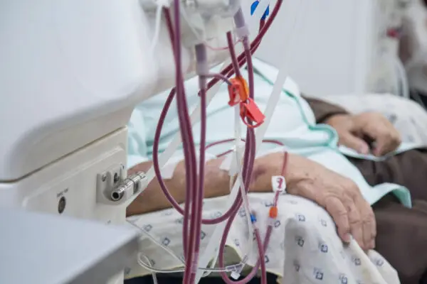 Antecedentes revelan deficiencias en la atención a pacientes dializados en Curicó y presuntos conflictos de interés en el sistema