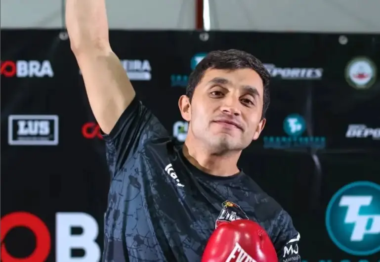 Boxeador curicano renuncia a su trabajo para ir por el título Superwélter