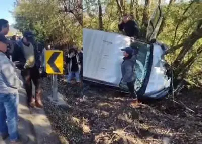 Seis lesionados deja volcamiento de furgón con pacientes dializados en San Javier
