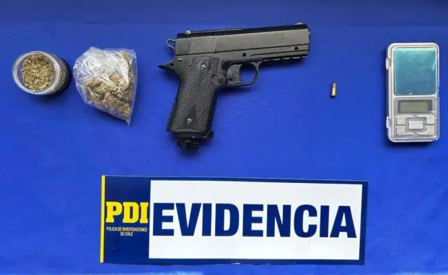 PDI detiene a traficante en Constitución: Incautan marihuana, municiones y armas