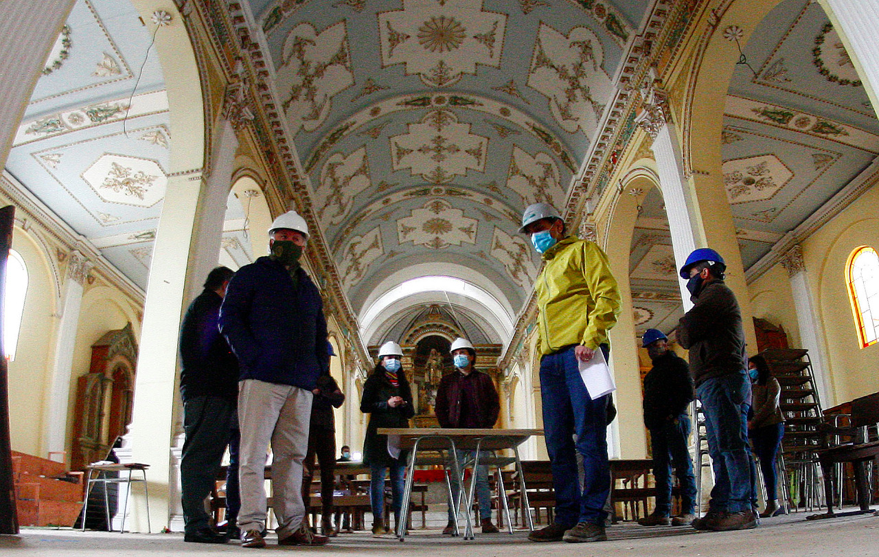 Comenzaron Obras Finales De Reconstruccion En El Santuario Del Carmen De Curico Curico Vln Radio